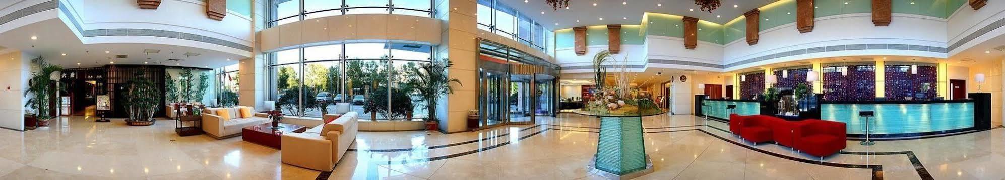 Qianjin Hotel - Čchang-čchun Exteriér fotografie